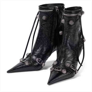 Botas de diseñador nuevas mujeres delgadas de tacón alto hebilla de metal cadena zapatos de lujo moda cómoda punta estrecha tobillo Stiletto fiesta corto 220815