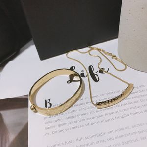 Brand Fashion Jewelry Set Designer Bracelet Charm Necklace Female Youth Exclusive Selection Campus Couple Gift 18k Gold Plated Precious Luxury