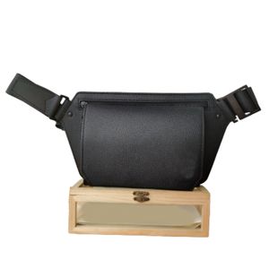 M57081 Bolsas de cintura masculina bolsa de grife corpo cruzado original couro de bezerro bolsa de ombro de metal preto bolsa mensageiro Aba fechamento magnético pacote de cintura L22013