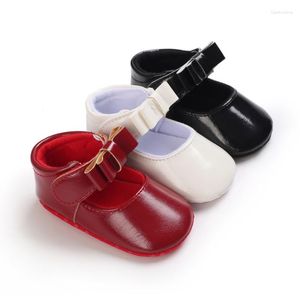 Första vandrare vår baby flickor skor prinsessa båge småbarn spädbarn sneakers född höst mjuk ensam non-halp pu läder