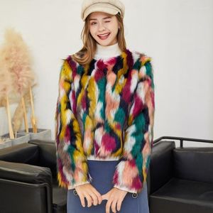 Kvinnors päls 2022 Färgglada fauxrockar Elegant trendiga kläder Autumn Winter Temperament Trend Women Coats