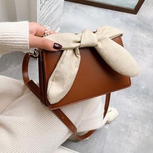 أكياس مسائية 2022 رفرف القوس البسيط للنساء Pu الجلود Crossbody Lady Handbags Bag Counter Bag كيس