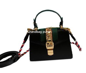 حقيبة المصممين 7A جودة النساء الرائعات الرائعة في صنعة Crossbody أكياس Sylvie الكتف الملونة حزام Women Hand Handbore Golden Mardware 470270