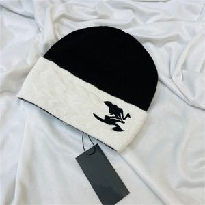 2022 Projektant NOWOŚĆ Zimowej czapki Mężczyźni i kobiet Design Modna Czapki Zakres Autumn Wool Hat Letter Jacquard Unisex Warm Skull Cap G