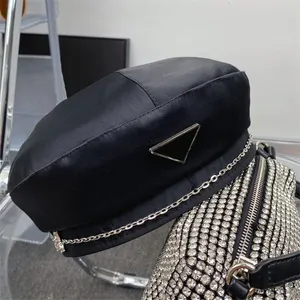 Designer Beret Triangle For Womens Fitted Hats Butterfly Buckle Chain Beret Cap Lady Mens Winter Polyester Casquette Bonnet Caps 2210264D
