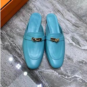 Slippers الجلود متعددة الألوان أحذية غير رسمية باووتو Flip Flop Top Designer Summer Classic Luxury Fashion Women Muller Metal Buckle Flat Bottom2