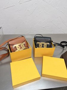 Ladies Twist Buckle Tod Leather Counter Bag Bag Classic Fashion Casal Slung Bag