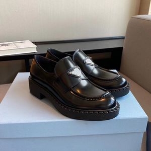 Klasik yüksek son sıradan ayakkabılar gerçek deri metal toka loafer 4.5cm kadınlar lüks tasarımcılar platform ayakkabı büyük boy ayakkabı 35-42 kutu