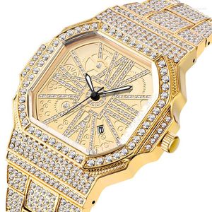 Wristwatches Golden Iced Out Bezel Quartz Watch Men Luxury Full Diamond Hip Hop Rhinestone Watches Man Wristwatch Male Gold Dial Stone Clock