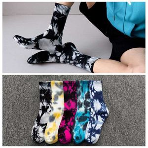 Sports Socks Niwe-produkter för höst och vinter högkvalitativ tjockt tie-dye mellangörshandduk Bottom bomull utomhus L221026