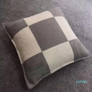 새로운 Smelov Fashion Covers Vintage Fleece Pillowcase Letter 유럽 베개 커버 울 던스 고급 베개 45x45cm 65x65cm 03