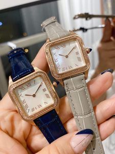Vintage weiße Perlmutt-Panther-Armbanduhr für Damen und Herren, geometrisch, quadratisch, Quarzuhren, Paare, römische Zahlenuhr, weiblich, männlich, graue Lederuhr, 28 mm, 32 mm