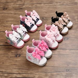 F￶rsta vandrare baby flicka s￶ta spj￤ls￤ng skor sm￥barn leopard / stj￤rna vandrare f￶dda sneakers ankel high bowknot promenad mjuk solad