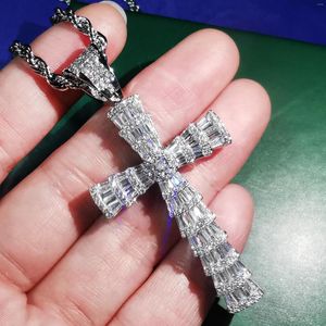 Naszyjniki wisiorek lodowe Bling Cross dwustronny bagietka biały fioletowy cz kamień mikro utwardzony naszyjnik dla mężczyzn Kobiet biżuterii Hip Hop