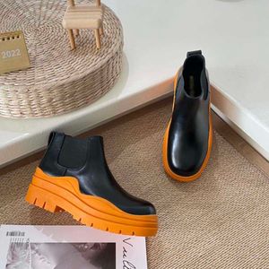 Designer Women Platform Boots Fashion Anti-Slip Platform Bootie Real Leather Crystal Outdoor Martin Ankle Winter Fall Colored Soles NO423