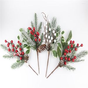 装飾的な花1PCSシミュレーションクリスマスレッドベリーパインニードルブランチDIYホームアレンジメントクリスマスツリーオランメント装飾アクセサリー