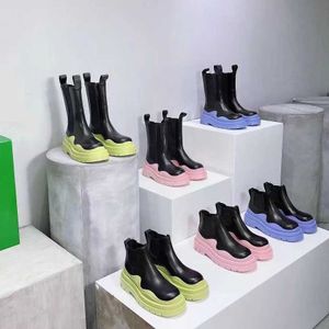 Ayakta Yağmur Botları Tasarımcı Kadınlar Kar Boot Moda Anti-Slip Platform Bootie Gerçek Deri Kristal Açık Martin Ayak Bileği Kış Sonbahar Renkli Tabanları No423