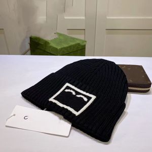 Designer Brand Men's Luxury Beanie Hat Women's Autumn and Winter New Small Fragrance Fashion Trend Retro Classic Letter Outdoor Warm Knit Hat