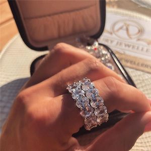 Anéis de casamento Luxury Diamond Ring Color Silver Oval CZ Engagement Band for Women Bridal Fashion Party Jewelry Gift