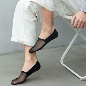 Skarpetki męskie Man Summer Non-Slip Silikon Invisble Kids Sock Men Biały oddychanie nylonowe cienkie krótkie kapcie czarne męskie soc q0x1