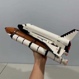 Блоки Space Shuttle Expedition International Space Station Model Kits Комплекты комплектов блоки Bricks Toys Gifts для детей T221022