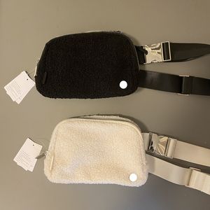 Ll fuzzy cinto sacos ao ar livre mulheres homens saco de cintura de pelúcia ginásio elástico ajustável cinta zíper fanny pack