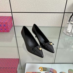 Buty damskie okrągłe głowica Wysokiej jakości skórzana wielofunkcyjna wielofunkcyjne kapcie baletowe ponadczasowe klasyki Zachowaj elegancję Wykwintny styl Wysokość pięty 5,5 cm Rozmiar 34-39