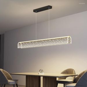 Lampade a sospensione Lampadario per sala da pranzo Semplice personalità moderna Creativo Led Nordic Long Bar Table Lampada a sospensione Apparecchio di illuminazione