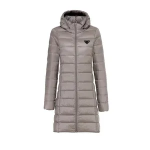 2023Designer Kadınlar Ceket Ceket Hoodies Kış Parkas Coats Klasik Rüzgar Geçirmez Sıcak Kadın Puffer Dış Giyim Ördek Downs Sweatshirtler Boyutu/L/XL/2xl/4xl/5xl/5xl
