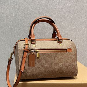 Lady Fashion Shoulder Bags Classic Style Handv￤ska Fashionabla Totes Luxury Designer Kudde Bag Shopping Wallet Card Holder 3 F￤rger