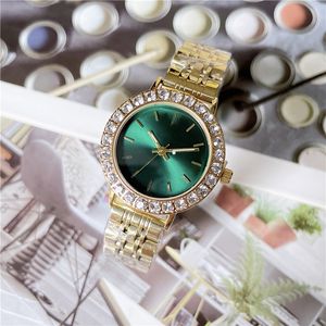 Orologi da polso di marca di moda Orologio al quarzo da donna con cinturino in acciaio di lusso in stile cristallo da donna da donna X220