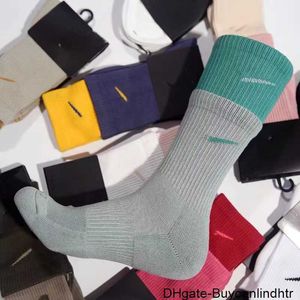 mens socks Wholesale Fashion Women Men Casual socking High Quality Cotton Letter Breathable 170% Sports black and white jogging Basketball