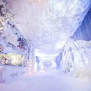 Fashion Party Decor Cloud Top Yarn Wedding Banquet Ceiling Centerpieces White Curtain Shooting Props Decoration