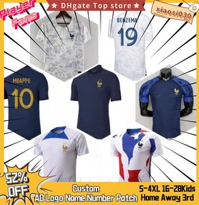 2022 Frankrijk voetbaljersey Franse voetbal shirt Benzema Mbappe Wereldbeker Nationaal team Griezmann Saliba Pogba Coman Pavard Kante Kante Men Kids Suit Maillot Jerseys