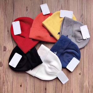 Sports Beanie Simple Designer Mulheres e Men Skull Caps 7 Cores Marca de malha com TAG