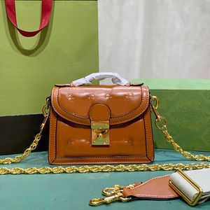 Axelväska liten handväska klaff crossbody väskor matelasse äkta läderstruktur geometri klassiker bokstav tryck guld metall lås borttagbar axelband