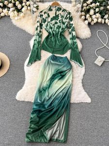 ワークドレスインシンファッション女性グリーングラディエントカラーロングフレアスリーブTシャツトップハイウエストサイドスプリットスカート2022夏の服