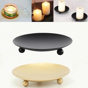 Portacandele 2PCS Stile Europa Candeliere in ferro nero Base decorata Puntelli per layout della sede del matrimonio Supporto per decorazioni per la casa marocchino in oro