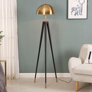 Table Lamps Post Modern Floor Lamp Metal Light Luxury Individual Creative Home Decoration Living Room Study Triangle Frame