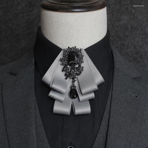 Arco amarra masculino masculino machado colarinho de flores cavalheiro Japão Coréia Rhinestone Tie Man Man Host Performance