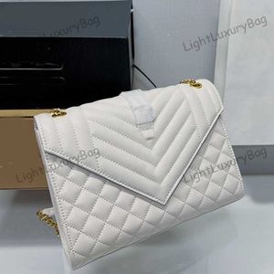 Cadeia de bolsas de envelope de envelope de cadeia Designer de couro de couro de moda LUMPLURA CRESSBODY para mulheres clássicas Famous Brand Shoppings 221028