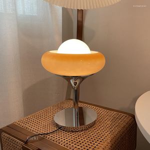 Lâmpadas de mesa Design nórdico Moderno Bauhaus Age Luzes de mesa vintage para vida/modela Sala de cabeceira Decoração de estudo de fundo