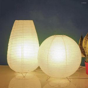 Lampade da tavolo Lampada a lanterna di carta nordica Stile giapponese Soggiorno moderno Sala studio Camera da letto Comodino Illuminazione notturna a LED Decor