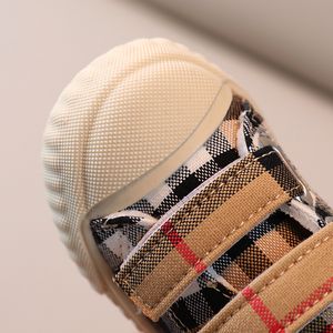 Kid Designer First Walkers Buty dla niemowląt niemowlę małe dziewczęta chłopiec swobodny siatka miękki dół przeciwzupieć buty dziecięce buty dla dzieci