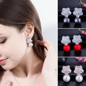 Dangle Earringsエレガントな雪の花クリスタルジルコンドロップスタッド耳のシェルパールブライダルイヤリング女子ジュエリーウェディングパーティーギフト