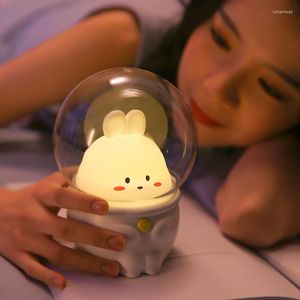 Luci notturne Astronauta Luce Led Colorato Dimmerabile USB Ricaricabile Protezione degli occhi per bambini Lampada Decorazione della camera da letto