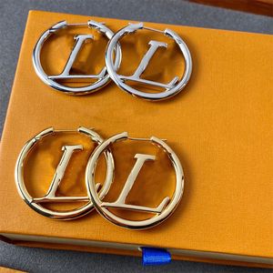 Designer luxury fashion wedding jewelry ladies 18k gold plated simple large circle letter earrings heart-shaped titanium stud engagement jewelry wholesale
