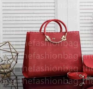7a High QualityLuxury Shopping Bag Fashion Trend Leather Mönster Premium Handväska Triangel Partihandel Handväska Stil