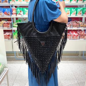 Bolsas de noite bolsas de grife de luxo e bolsas Triângulo Saco feminino Tassel Trug ombro rebite Shopper Shopper