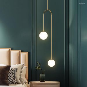 Lampadari Lampade a sospensione semplici e moderne con sfera di vetro Lampadario a soffitto lineare dorato Camera da letto Soggiorno Lampade a sospensione da comodino El Apparecchio